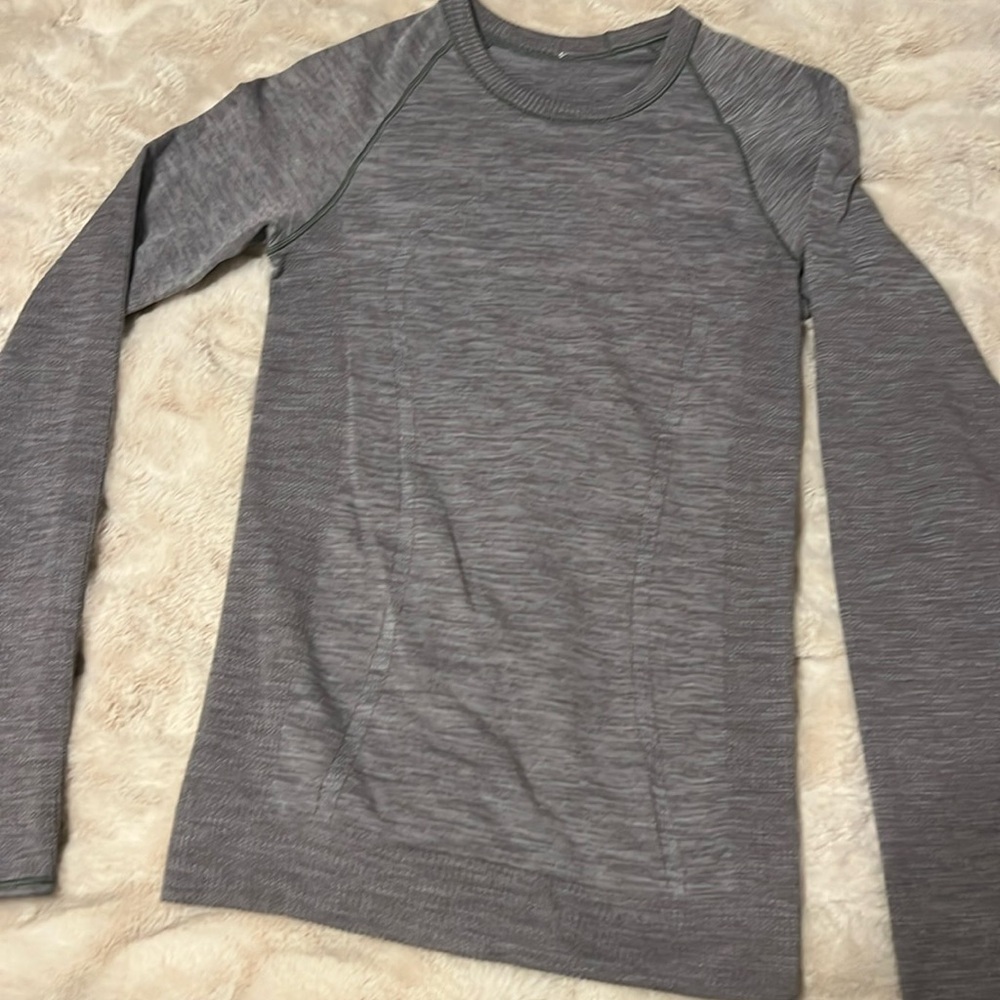 Lululemon Swiftly Tech Long Sleeve fitted- size small - grayish blue